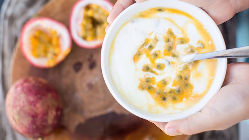 Cara makan buah markisa yogurt buah markisa
