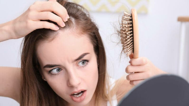 Punca Rambut Gugur Teruk: Mitos dan Cara Berkesan Merawatnya