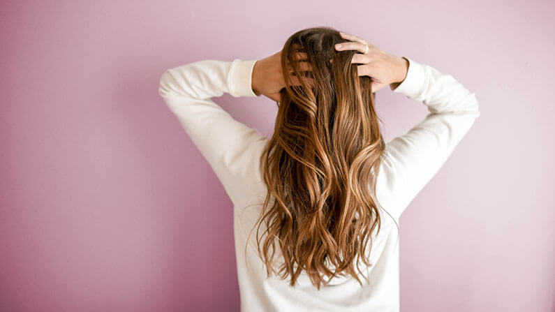cara lebatkan rambut featured image